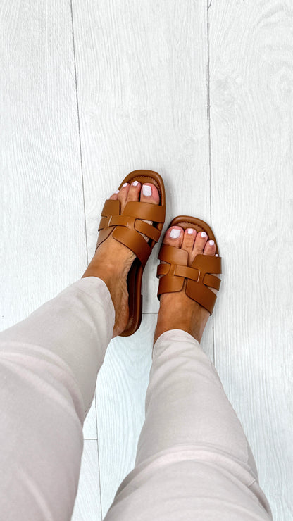 Elisa Plain Flat Sliders