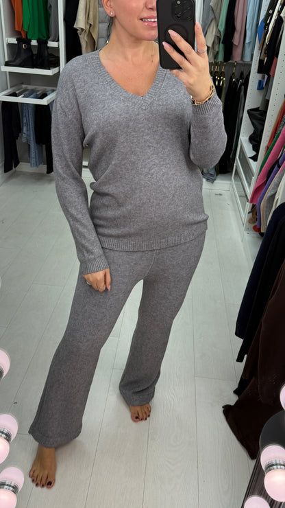 Jacky Plain V Neck Loungewear Set