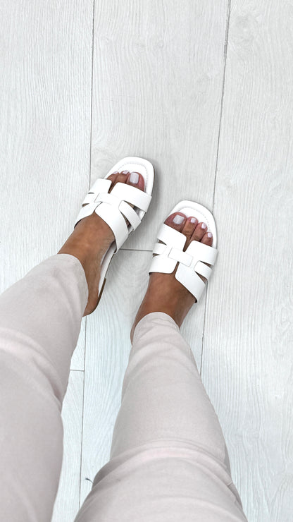 Elisa Plain Flat Sliders