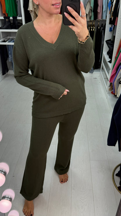 Jacky Plain V Neck Loungewear Set