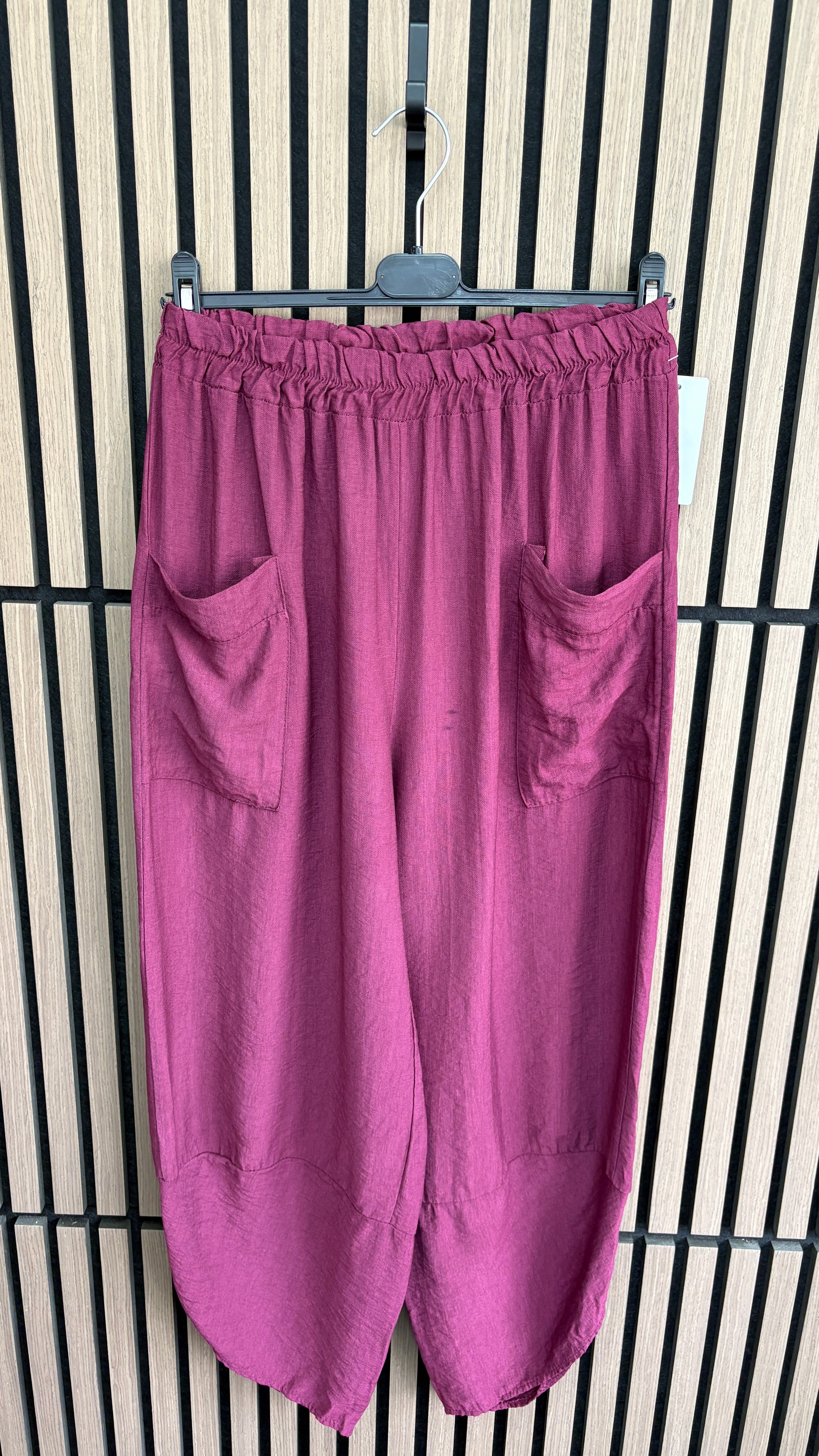 Izalea Plain Elasticated Waist Carrot Leg Trousers
