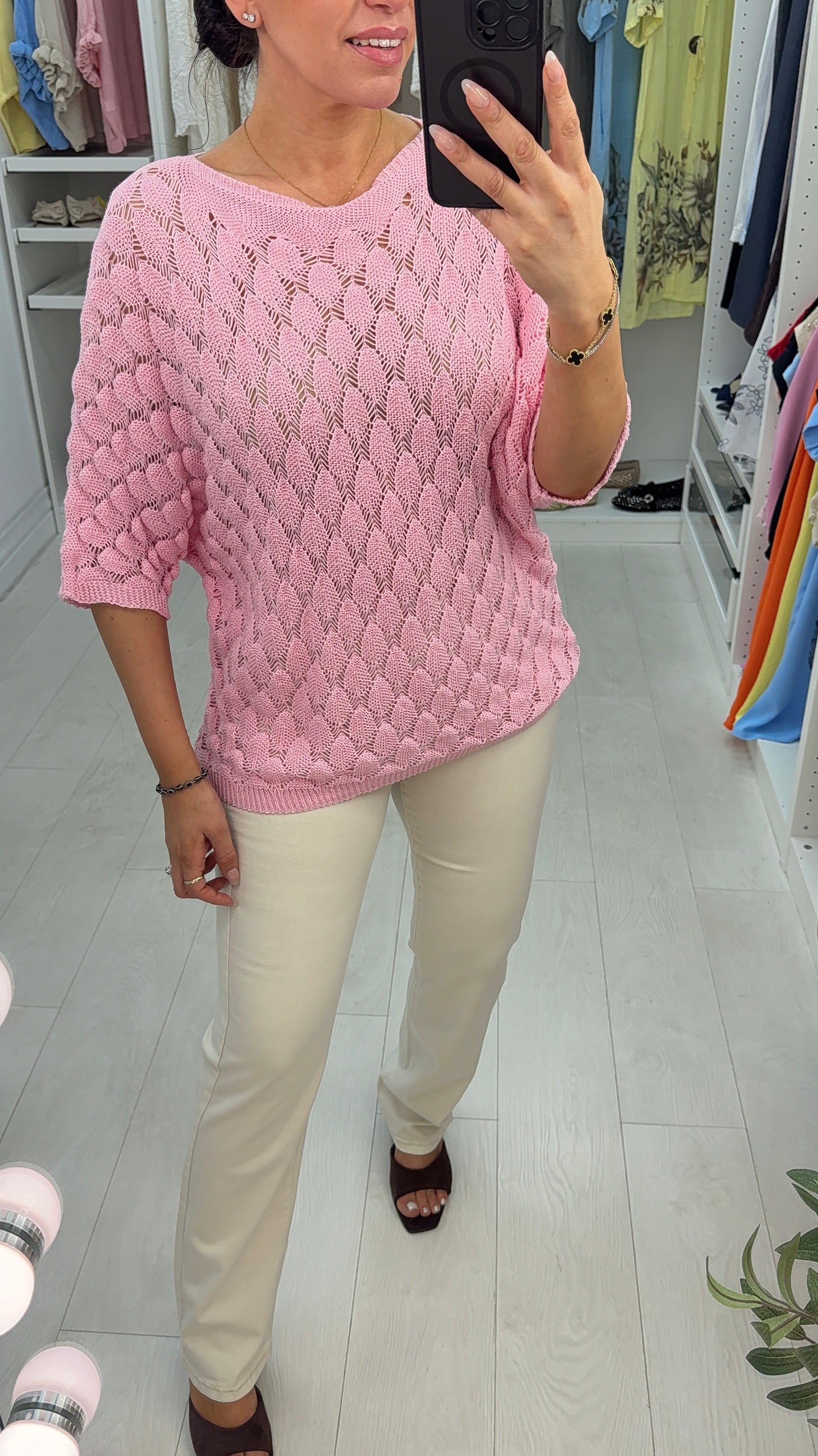 Taren Fine Knit Scallop Detail Top