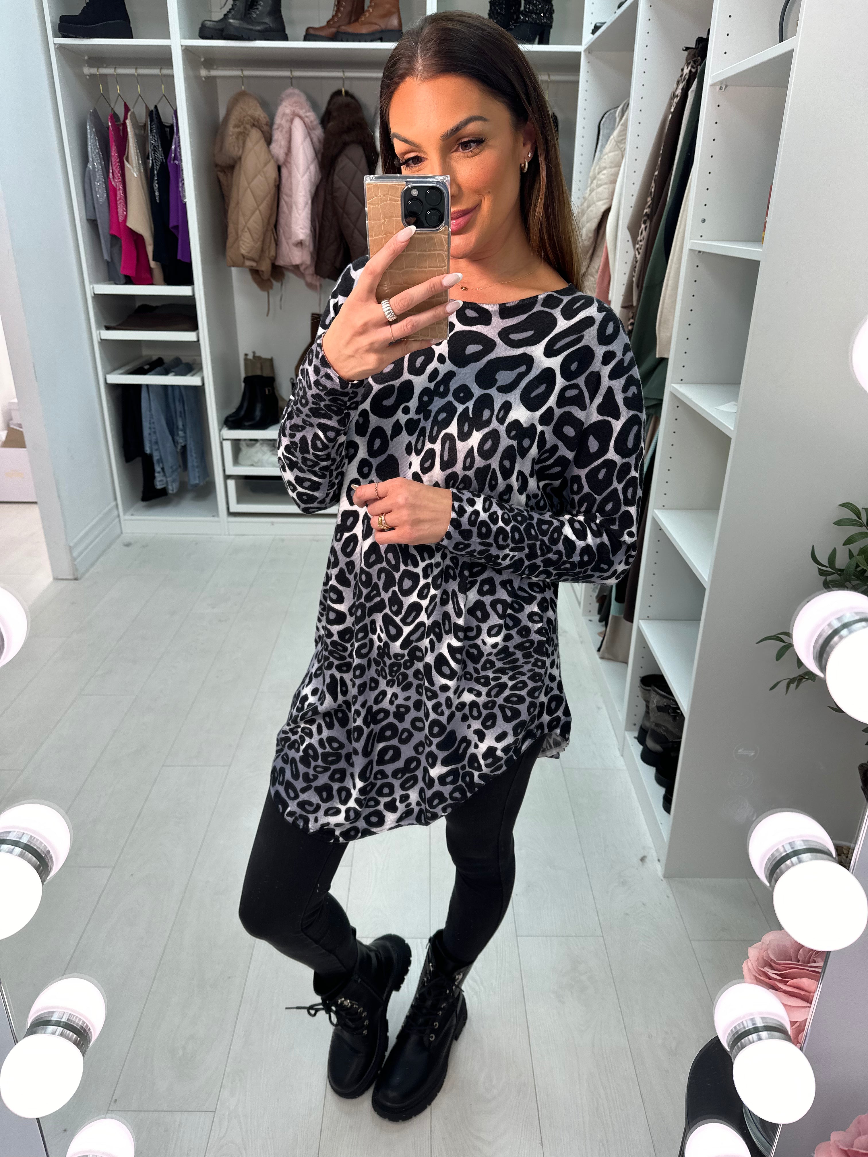 Collins Super Soft leopard Print Scooped Hem Knitted Jumper