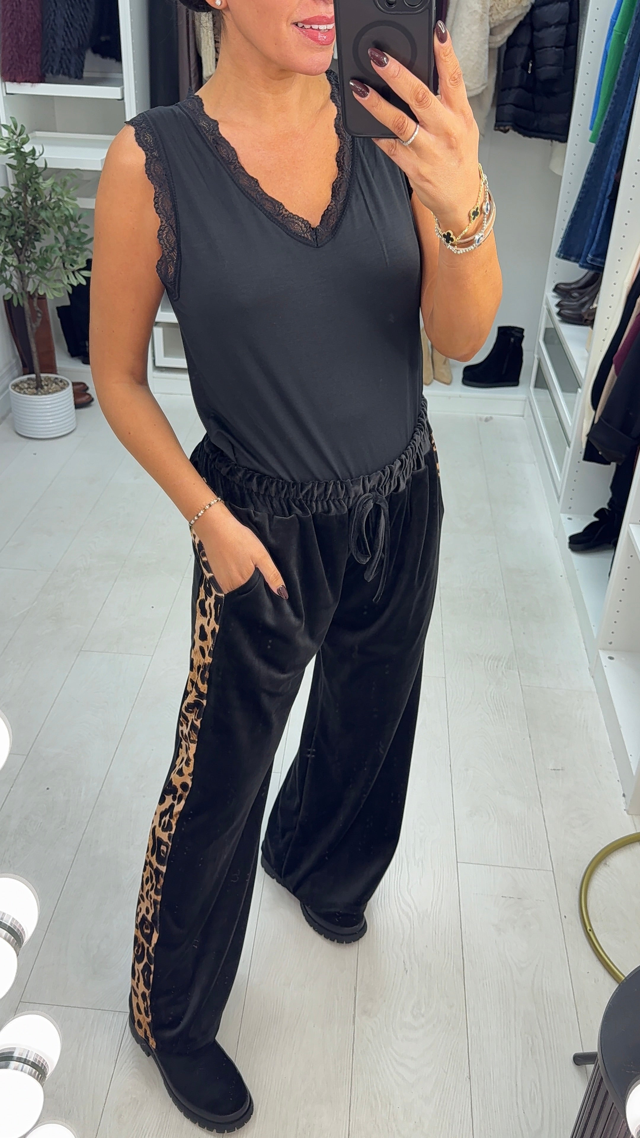 Vivianna Velvet Leopard Print Detailed Wide Leg joggers