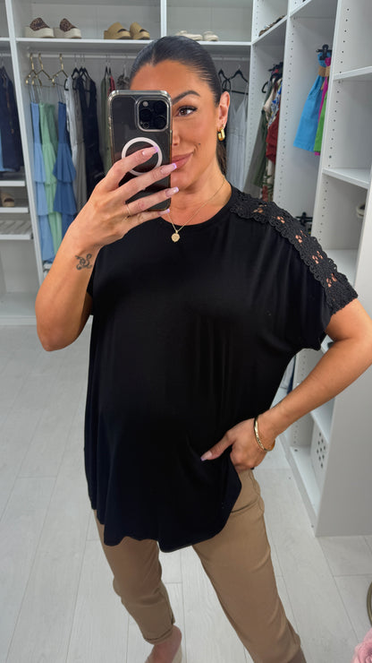 Miley Plain Floral Crochet Detailed T-Shirt