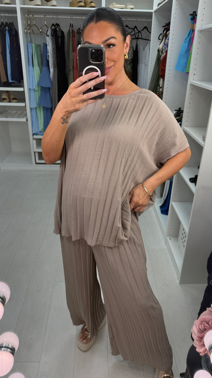 Reina Plain Pleated Loose Fit Co-Ord Set