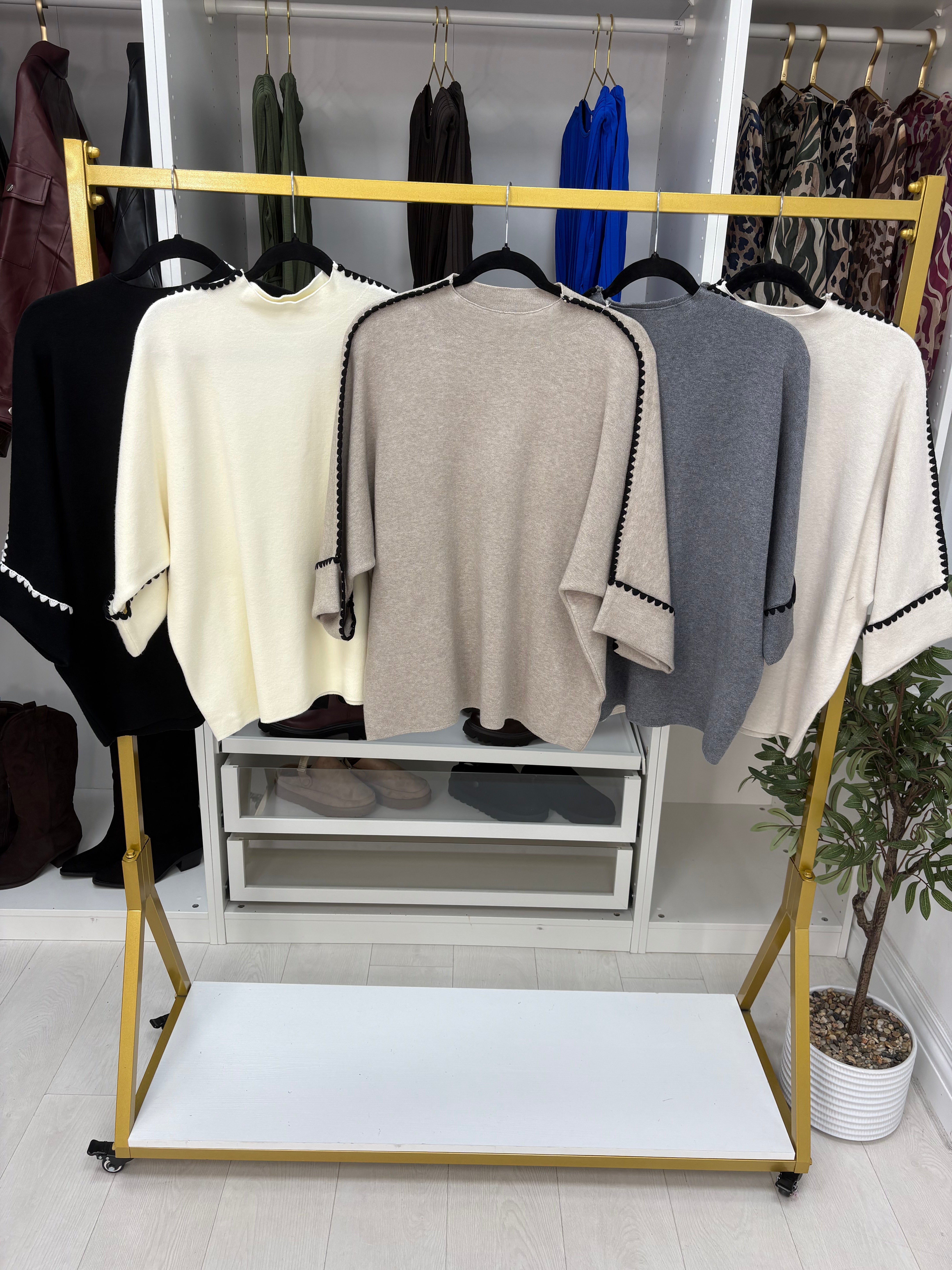 Denia Plain Stitched Hem 3/4 Sleeve Jumper