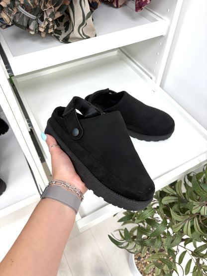 Cyndy Faux Suede Clogs