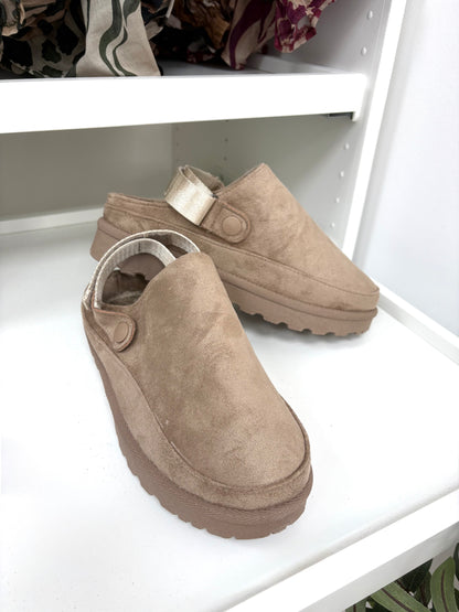 Cyndy Faux Suede Clogs