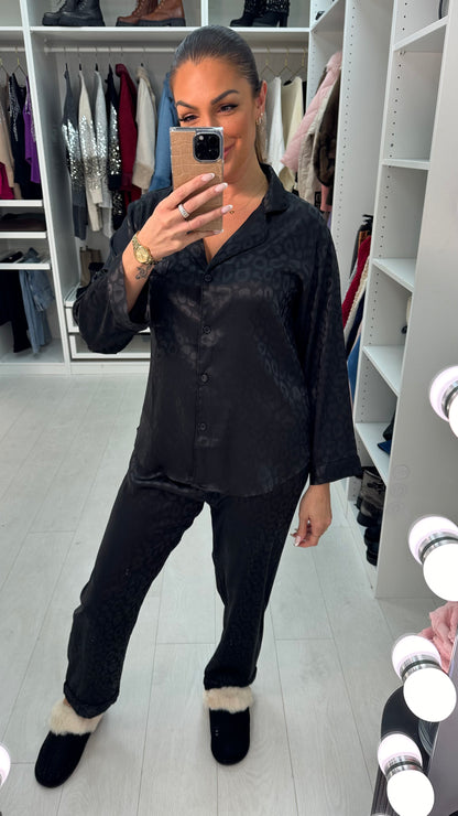 Vivvi Satin Leopard Print Pyjama Set