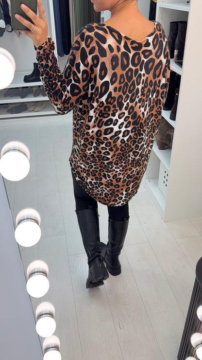 Collins Super Soft leopard Print Scooped Hem Knitted Jumper