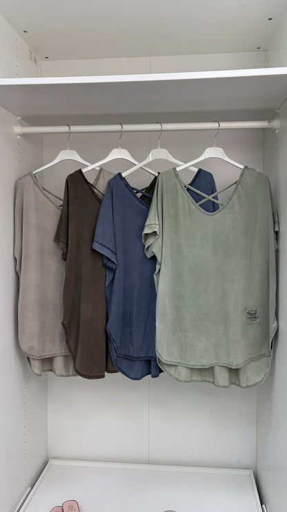 Uma Plain Loose Fit Dipped Hem Top