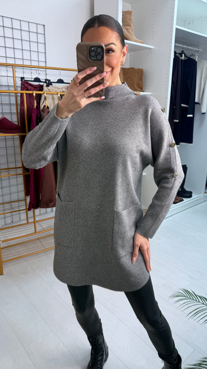 Renni Plain Button Detailed Longline Jumper