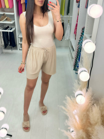 Tullia Plain Elasticated Pleated Shorts