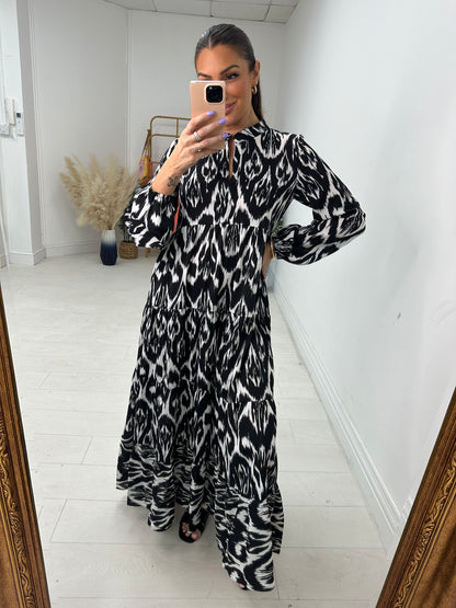 Heston Monochrome Tiered Hem Dress