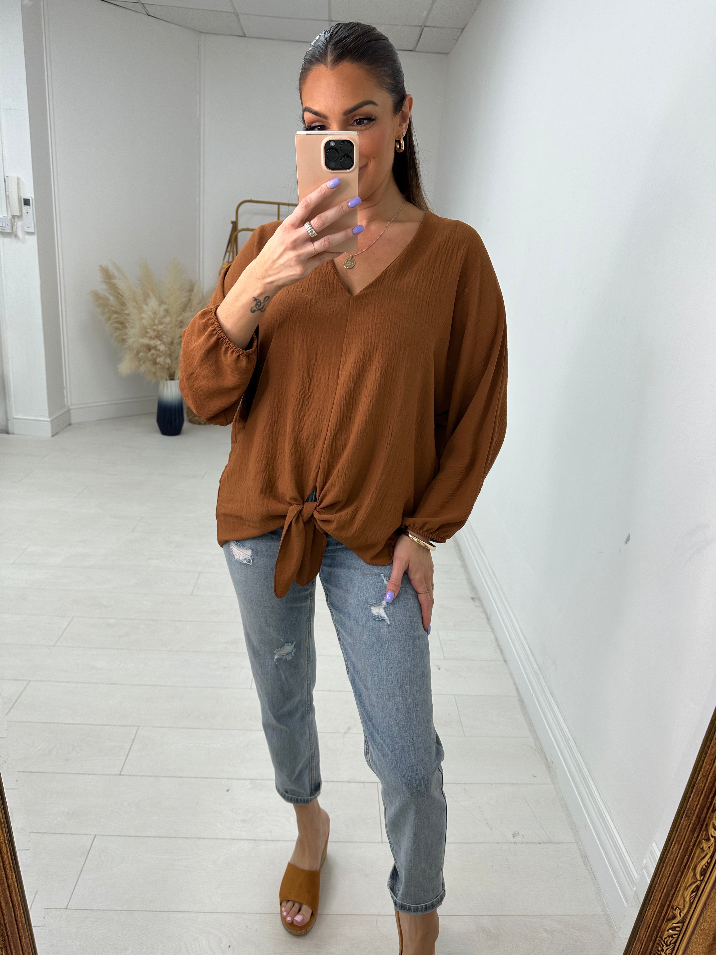 Lynne Knot Front Plain Top