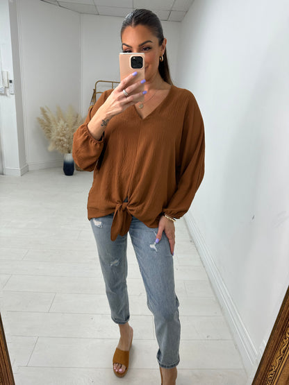 Lynne Knot Front Plain Top