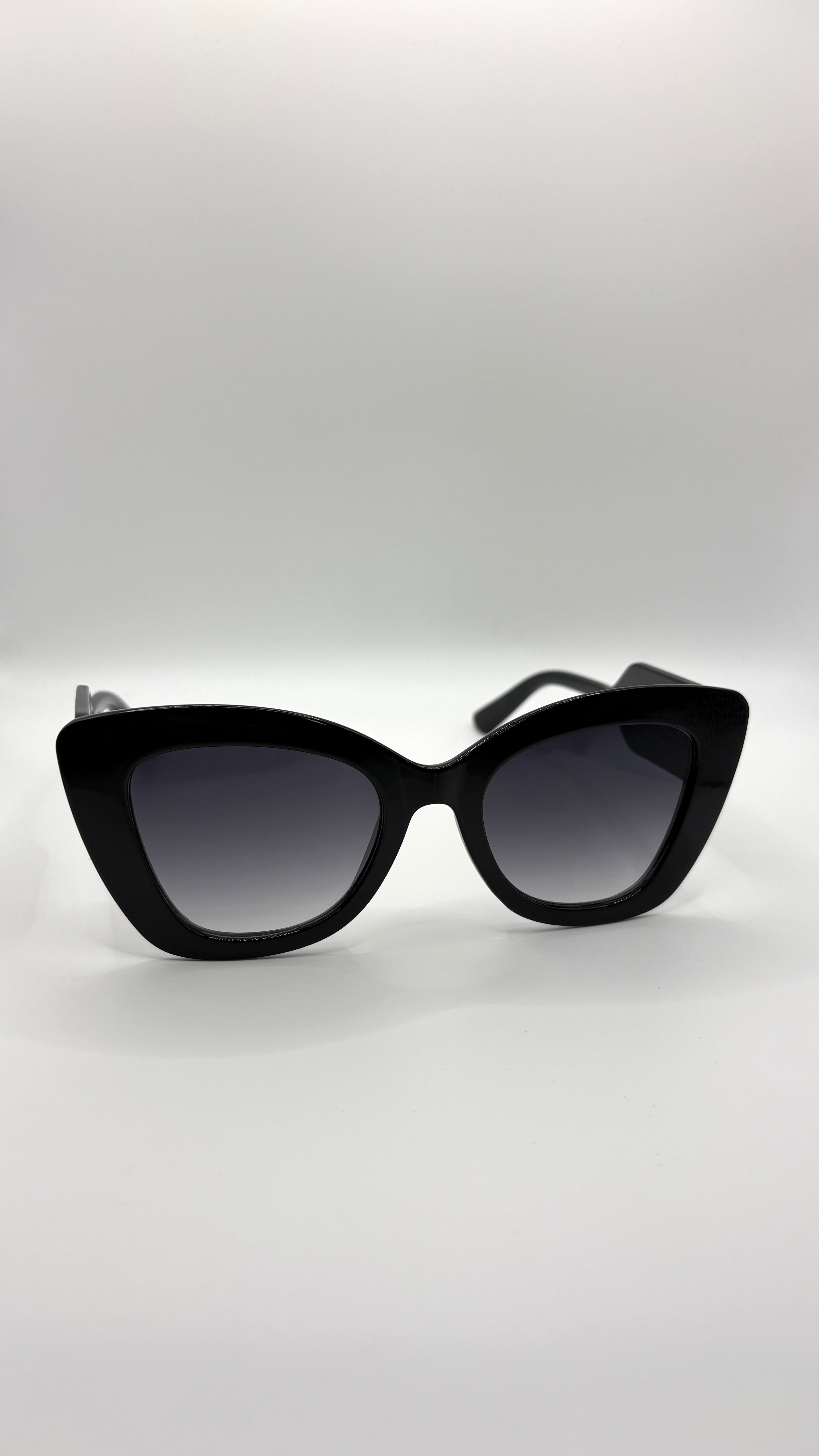 Callie Large Cat-Eye Sunglasses