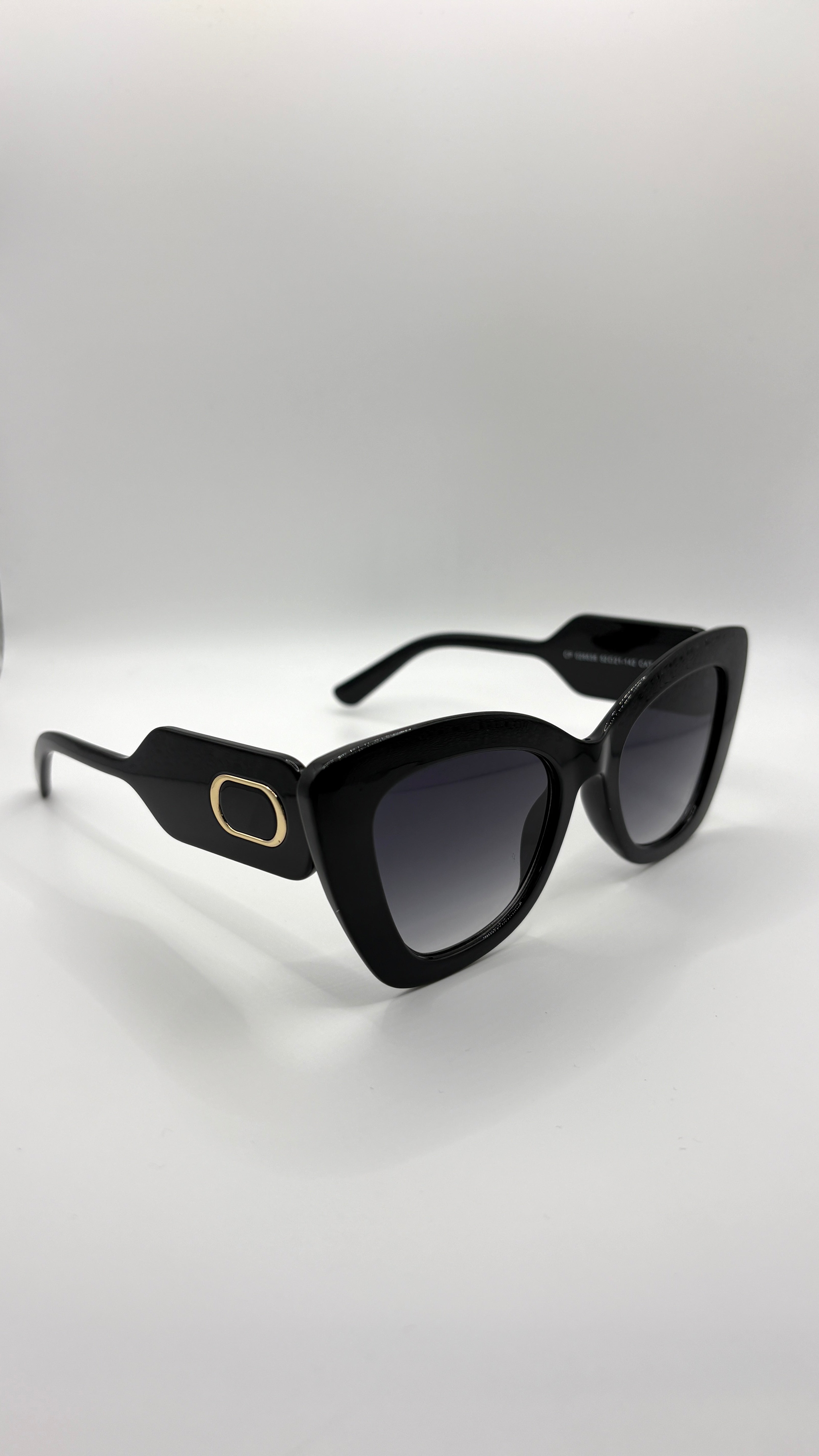 Callie Large Cat-Eye Sunglasses
