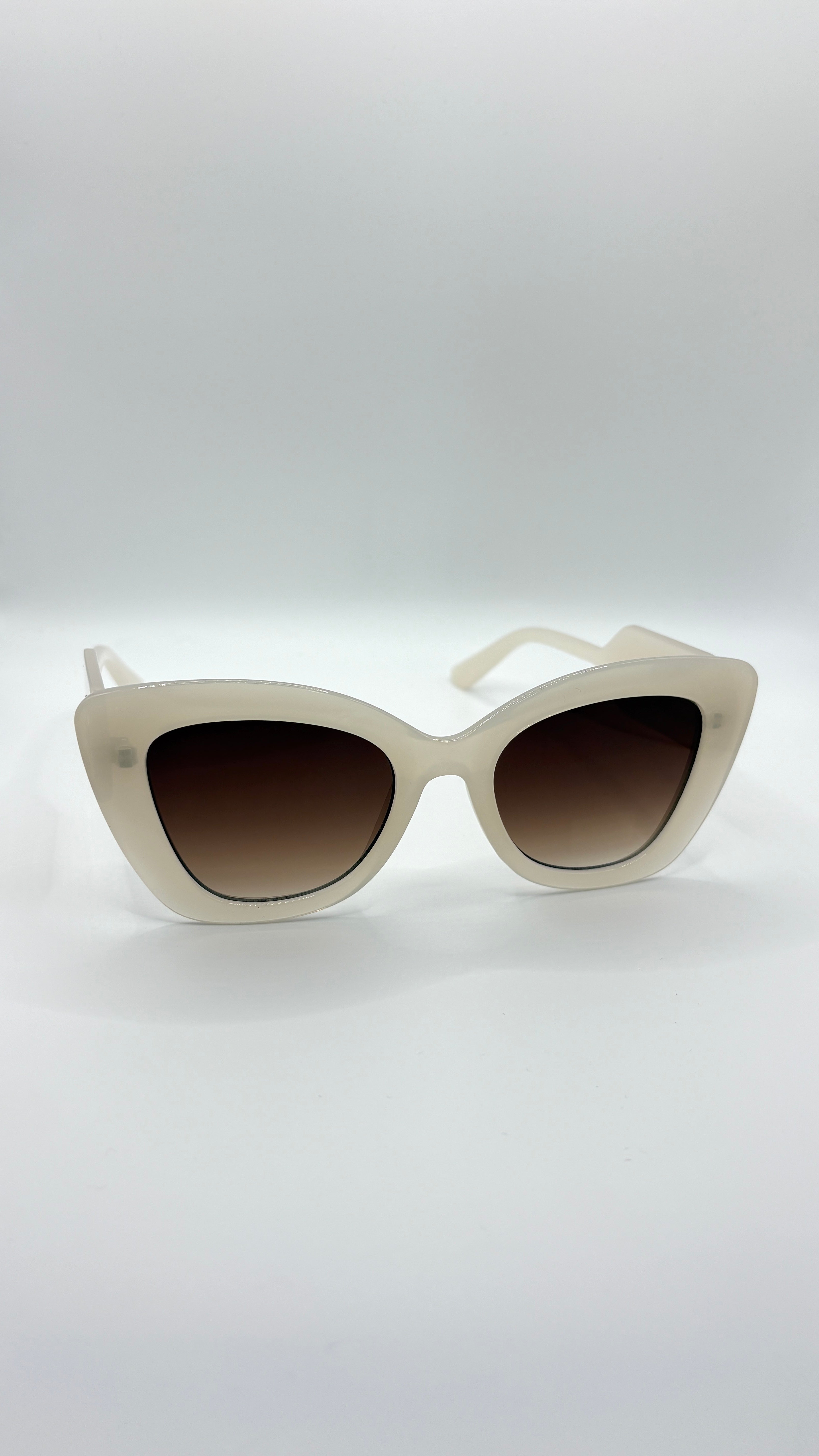 Callie Large Cat-Eye Sunglasses