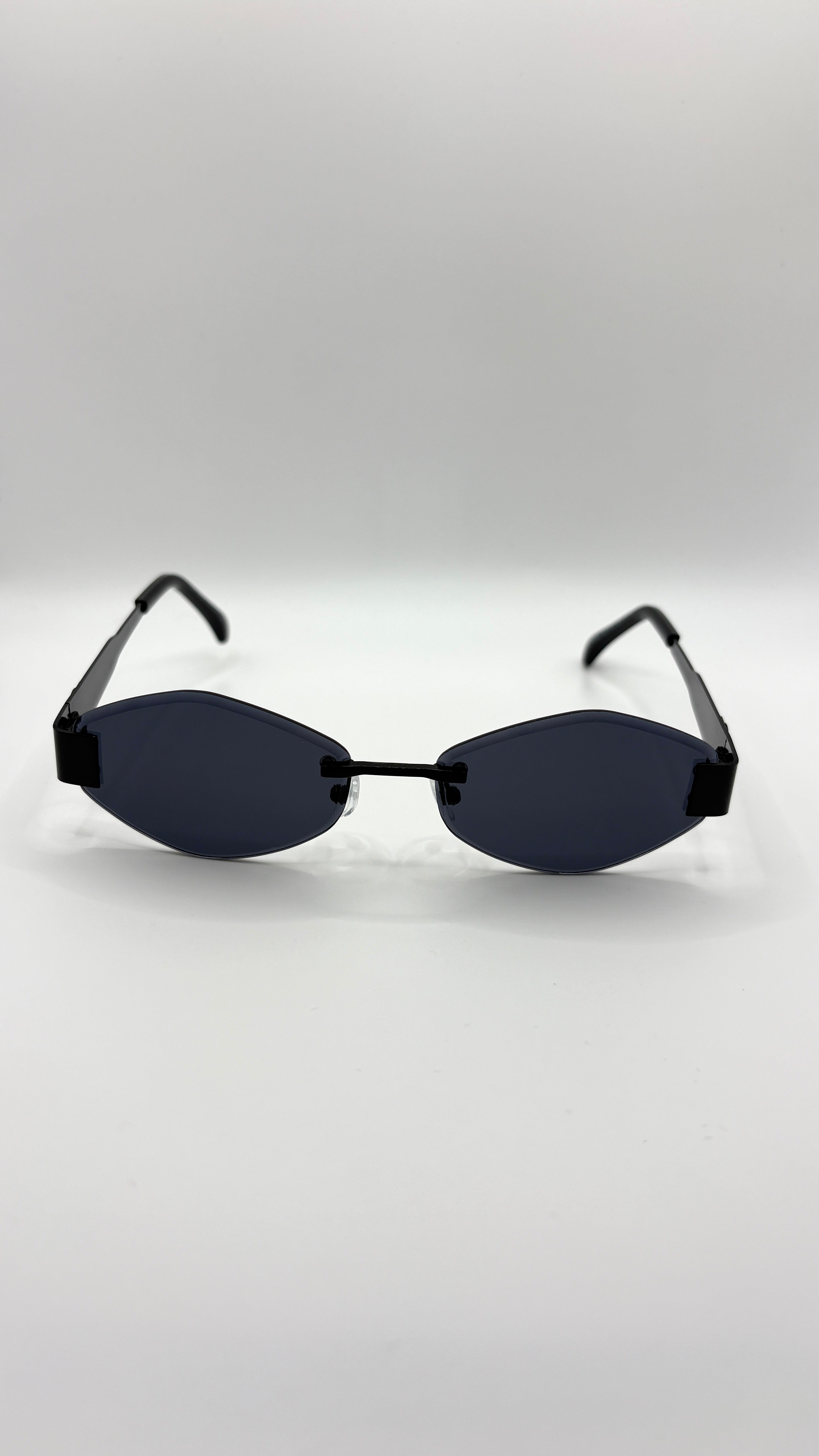 Dilly Small Oval Sunglasses