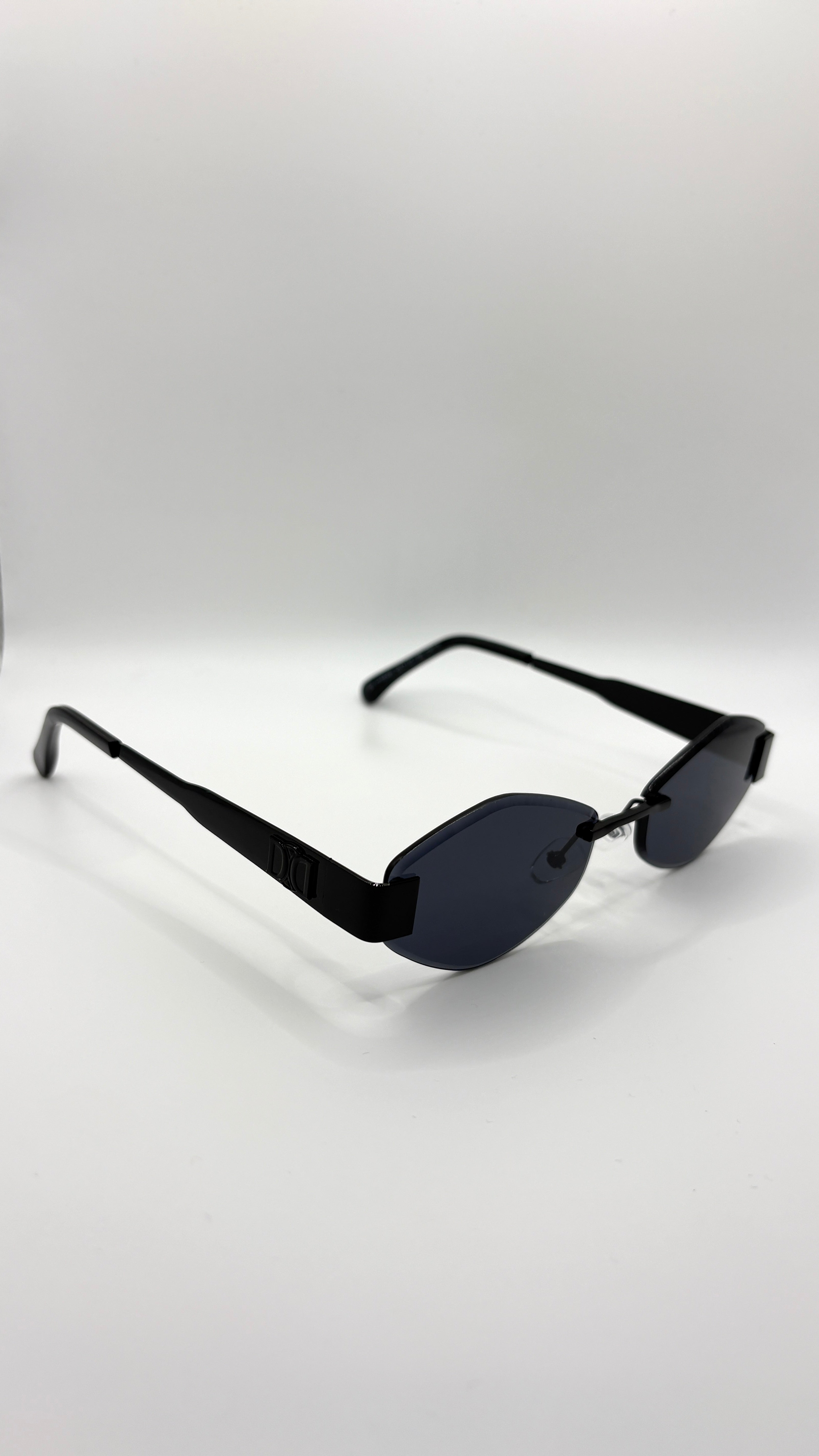 Dilly Small Oval Sunglasses
