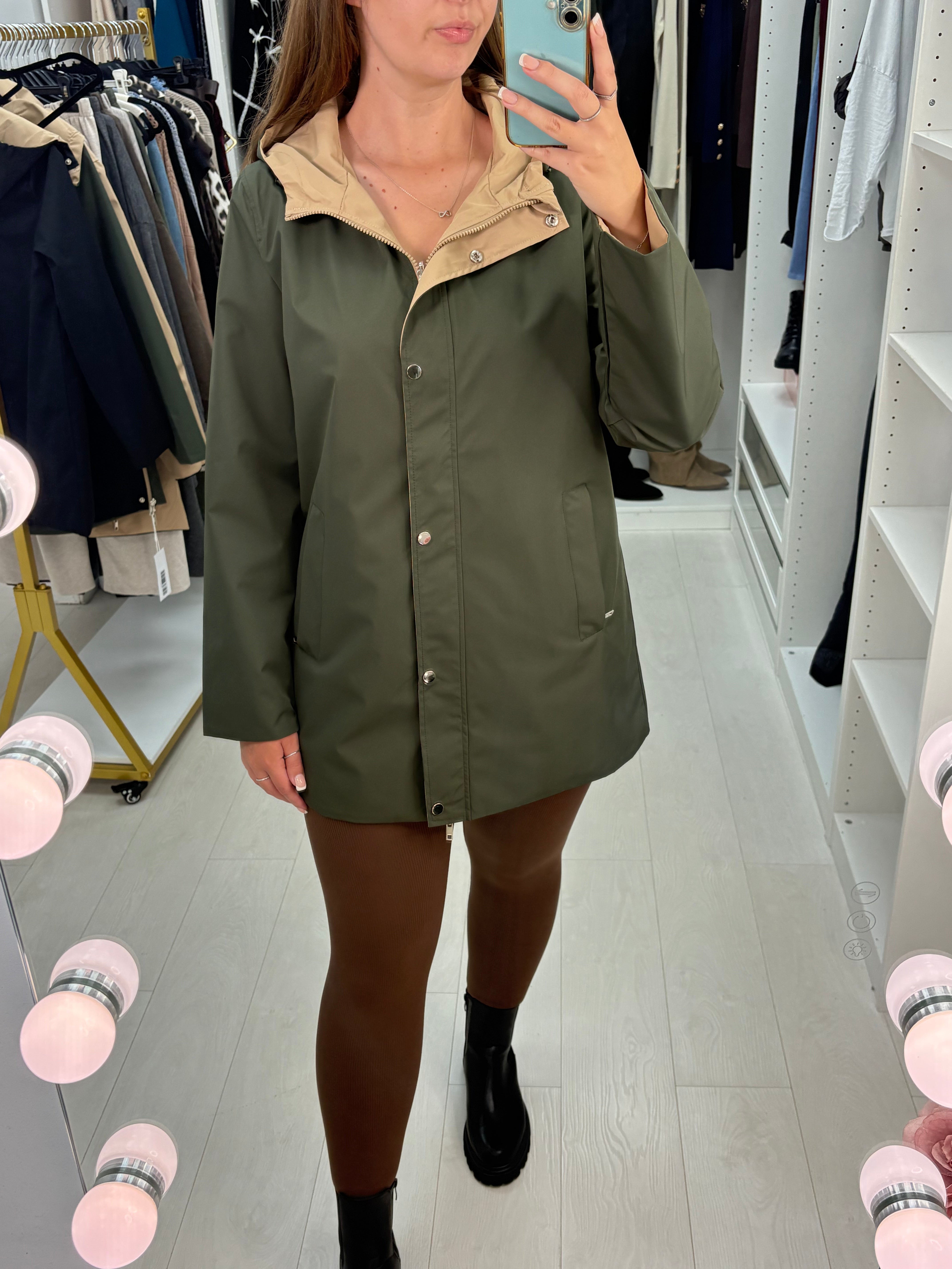 Vivia Plain Reversible Rain Coat