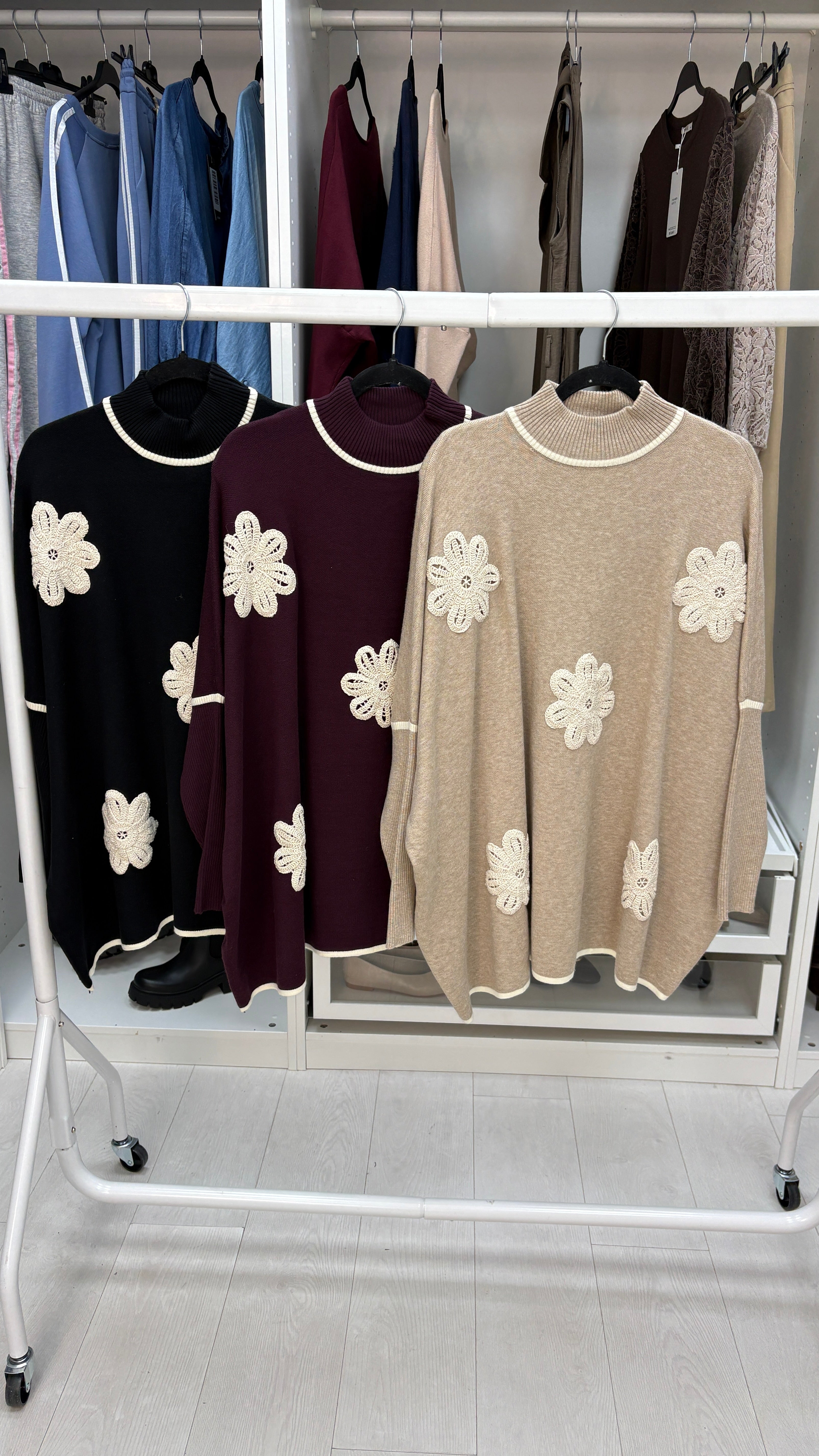 Parisa Crochet Flower Detailed Loose Fit Jumper