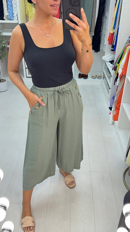 Fifi Plain Button Detailed Elasticated Waist Culottes