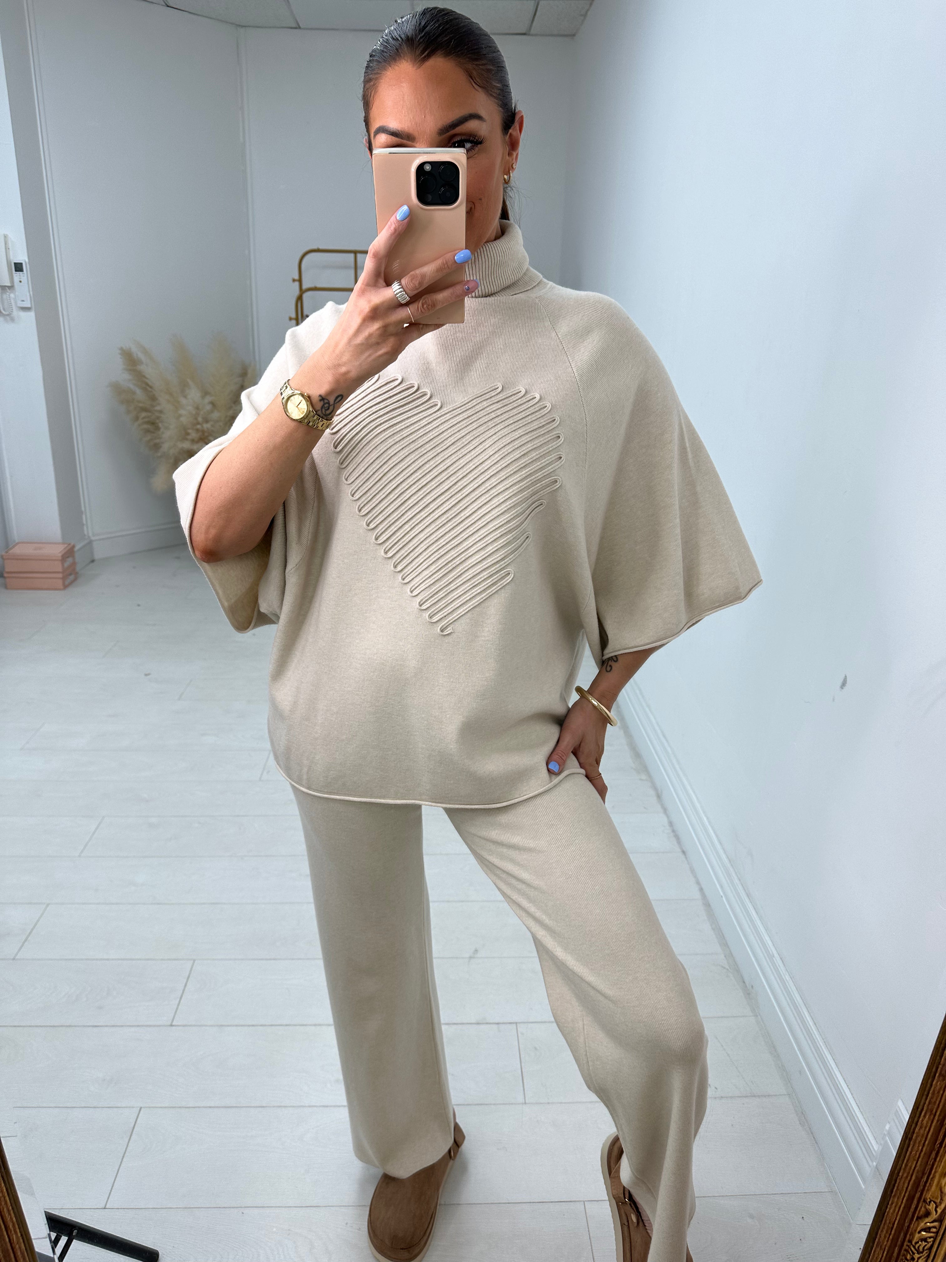 Kali Swirl Heart Knit Loungewear Set