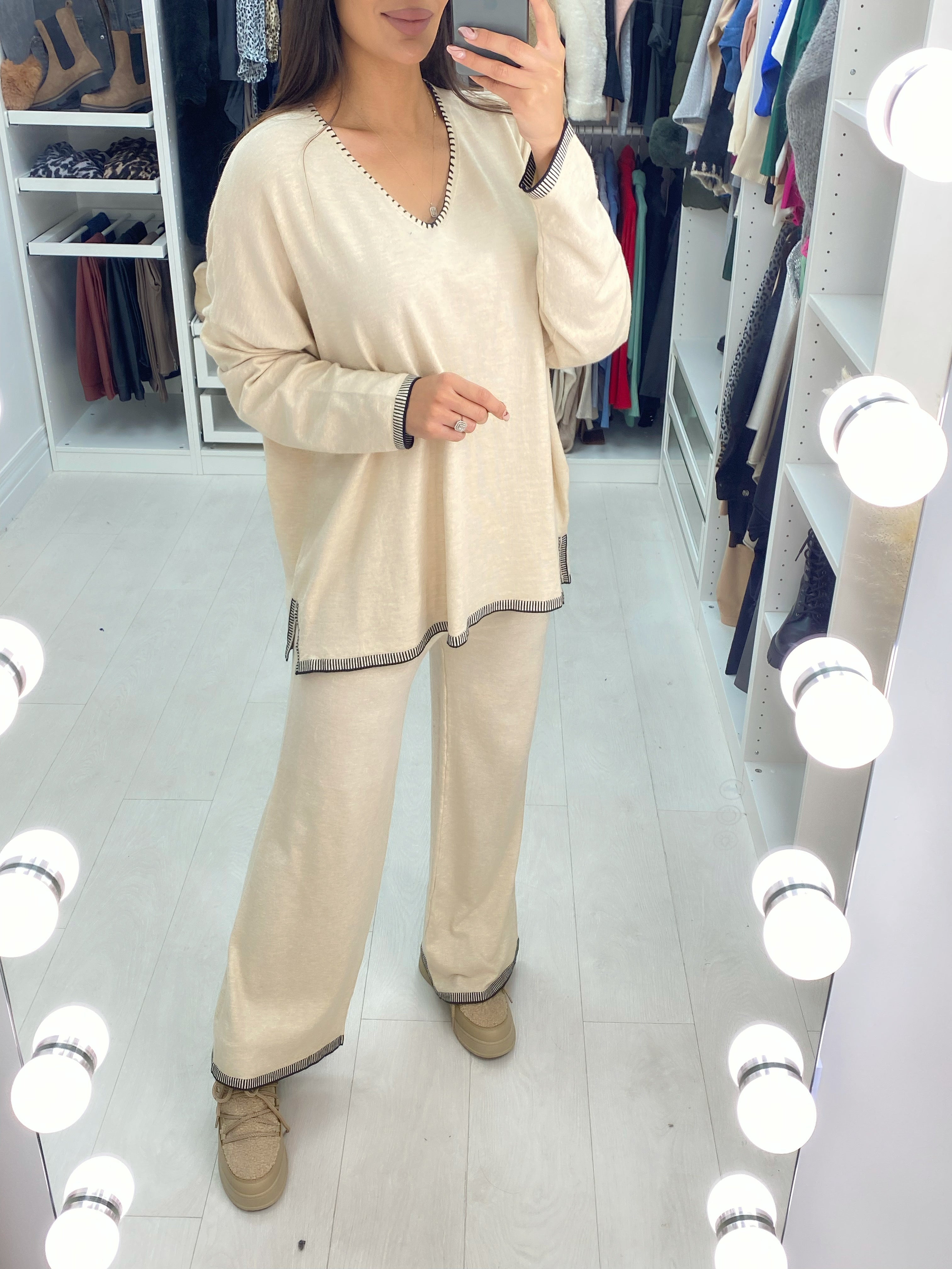 Farah Contrast Stitch Loungeset