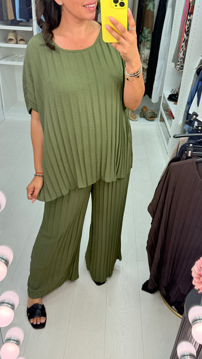 Reina Plain Pleated Loose Fit Co-Ord Set