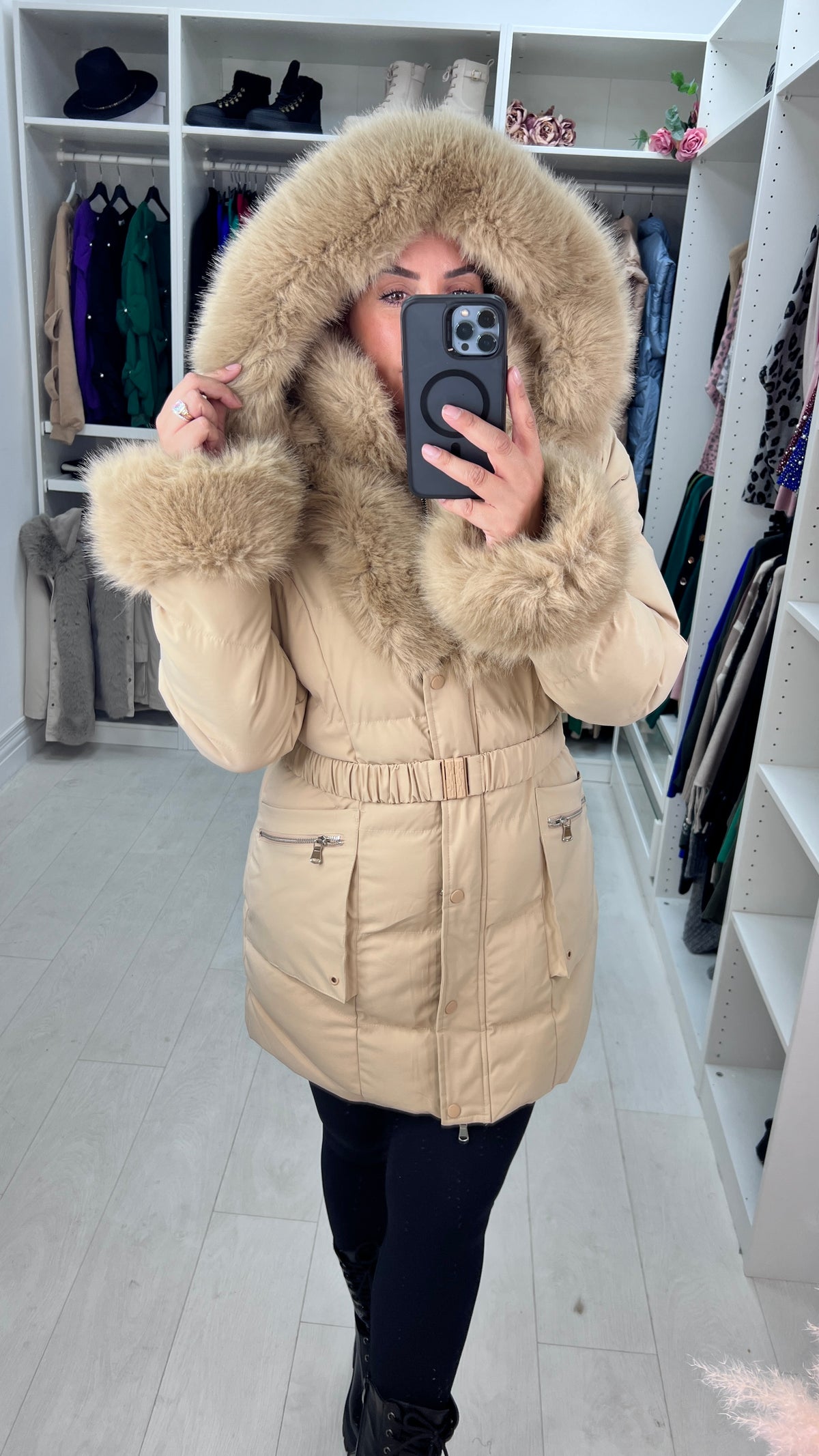 Noneya Beige Faux Fur Hooded Belt Coat – BowsBoutiques