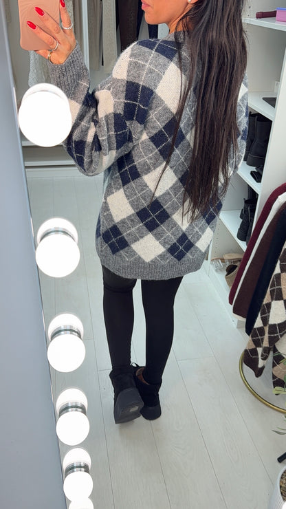 Jaydan V Neck Longline Argyle Print Jumper