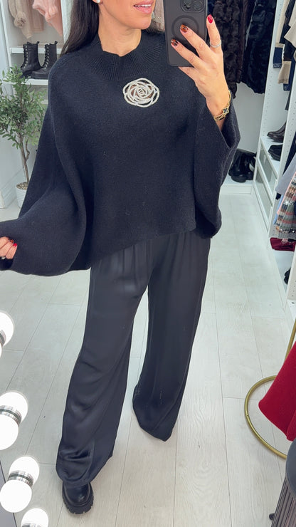 Hettie Embellished Flower Detailed Dipped Hem Jumper