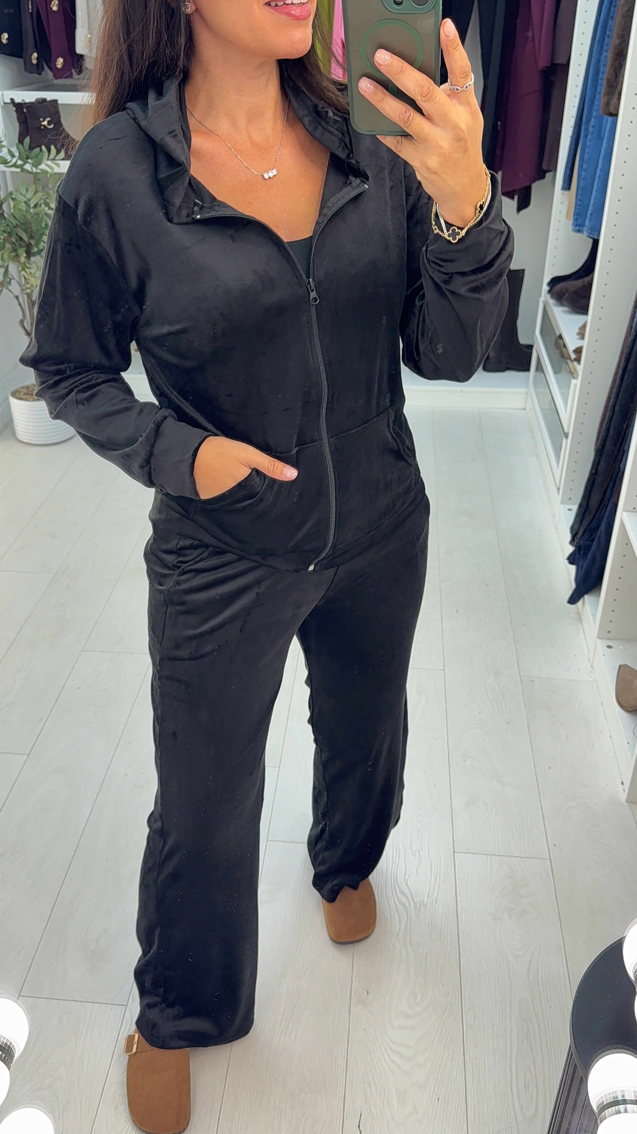 Oksana Velour Zip-Up Hoodie Loungewear Set – BowsBoutiques