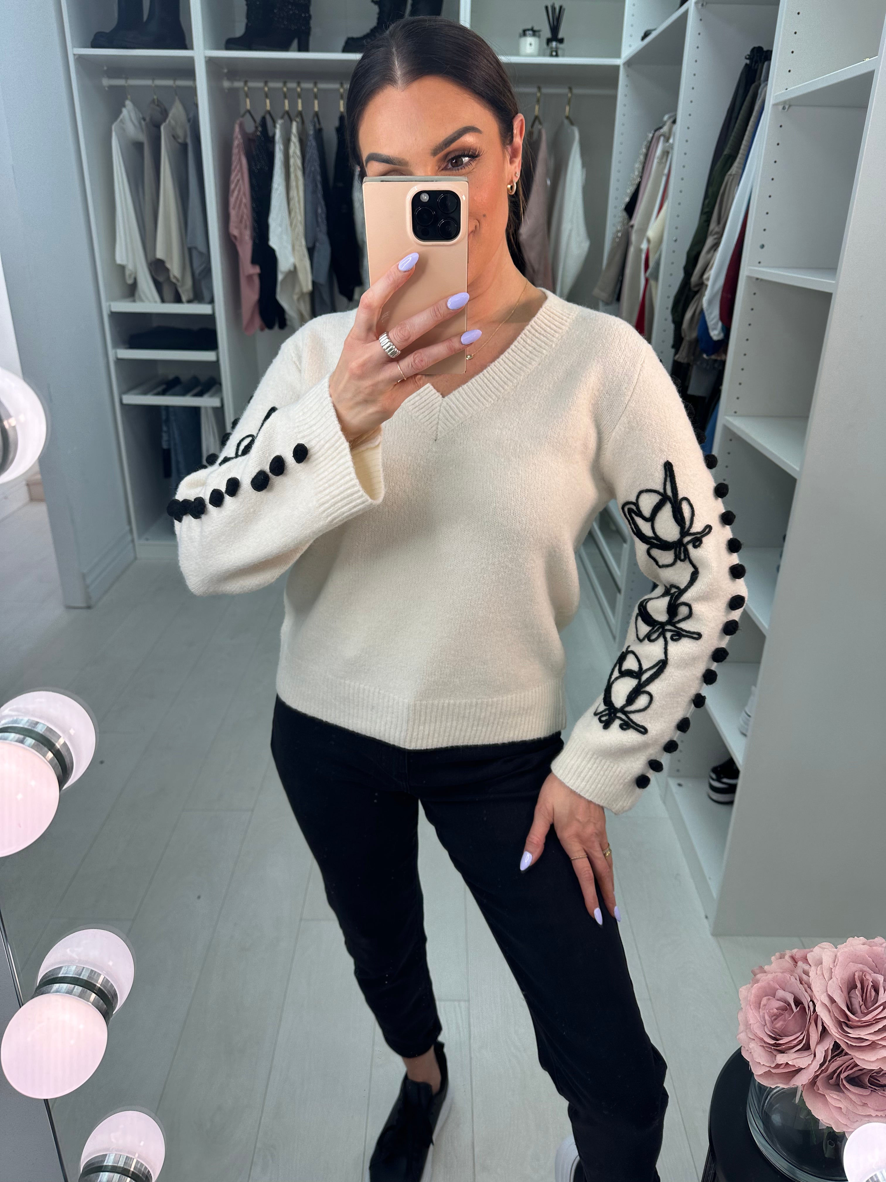 Samuel Sleeve Pattern V-Neck Jumper
