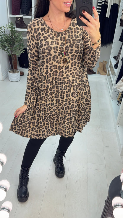 Lillia Leopard Print Pleated Loose Fit Necklace Dress