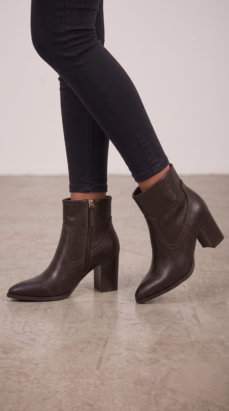 Kalia Faux Leather Pointed Heeled Boots