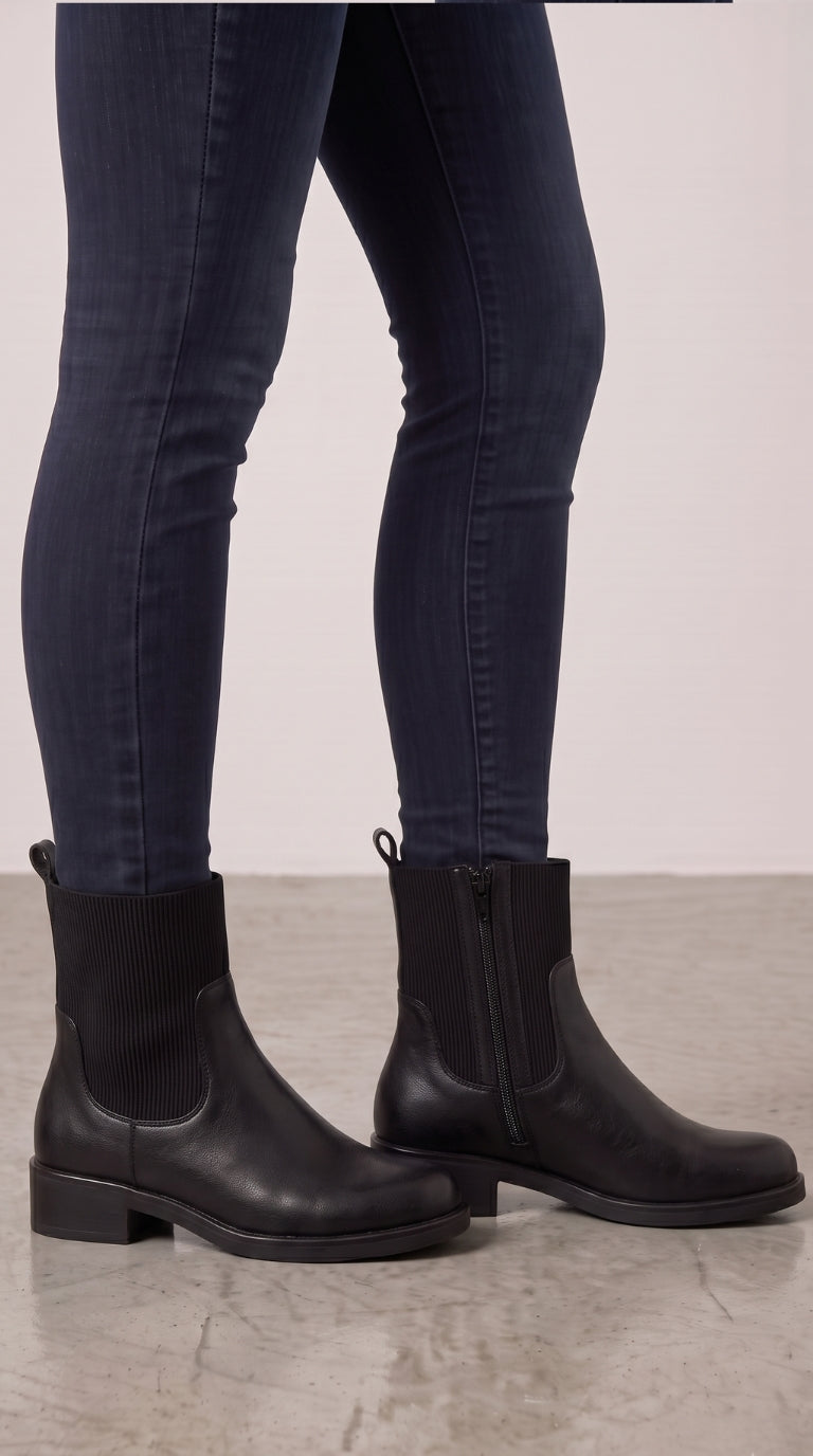 Lenny Faux Leather Ribbed Chelsea Boots