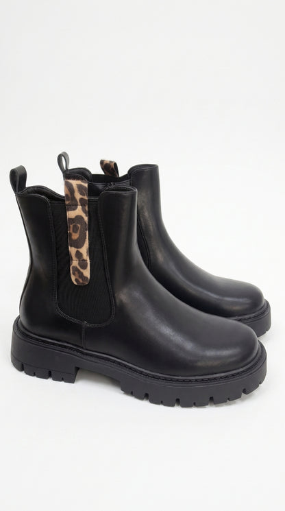 Isabella Leopard Print Detailed Chelsea Boots