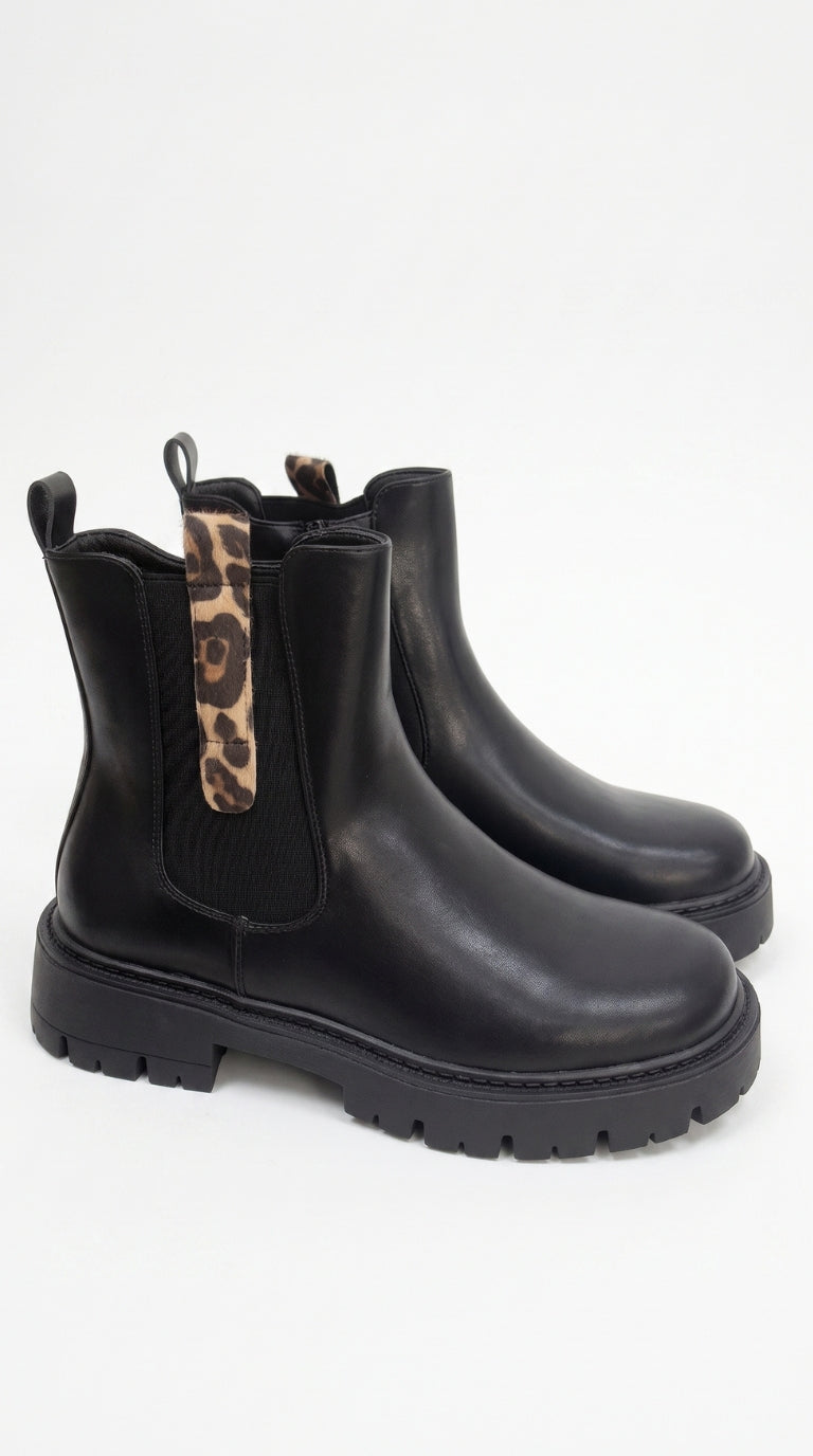 Isabella Leopard Print Detailed Chelsea Boots