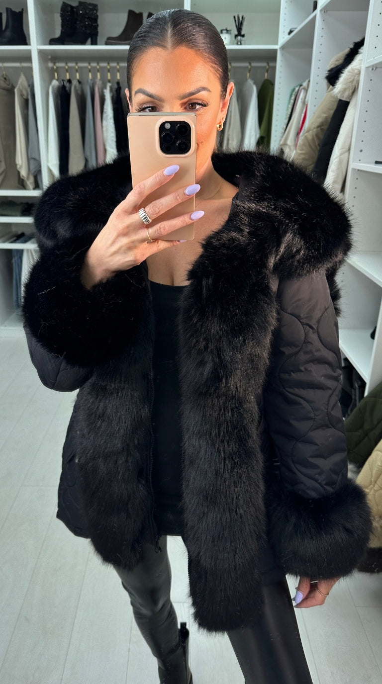 Alanda Black Faux Fur Toggle Waist Jacket