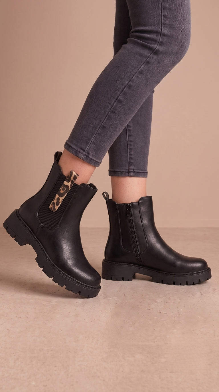 Isabella Leopard Print Detailed Chelsea Boots
