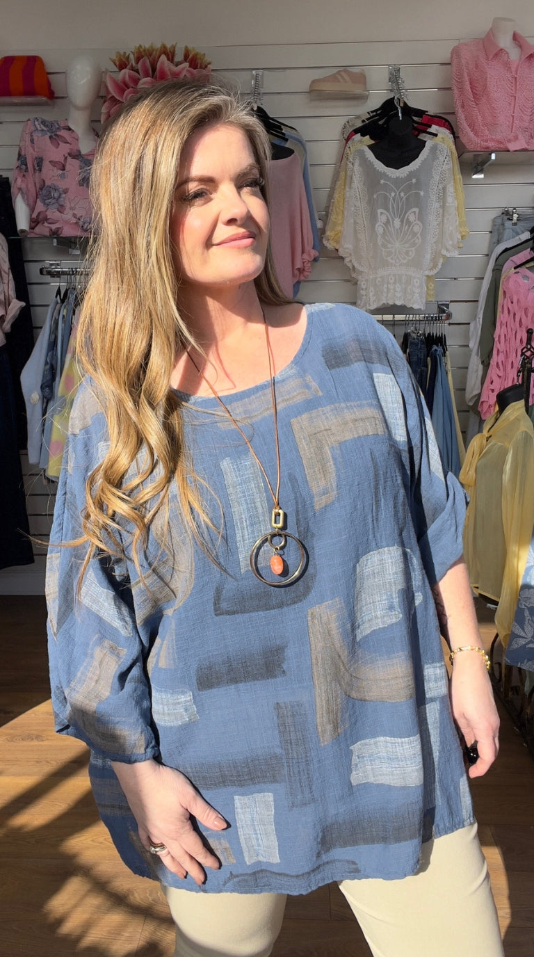 Ivona Abstract Print Necklace Dipped Hem Top