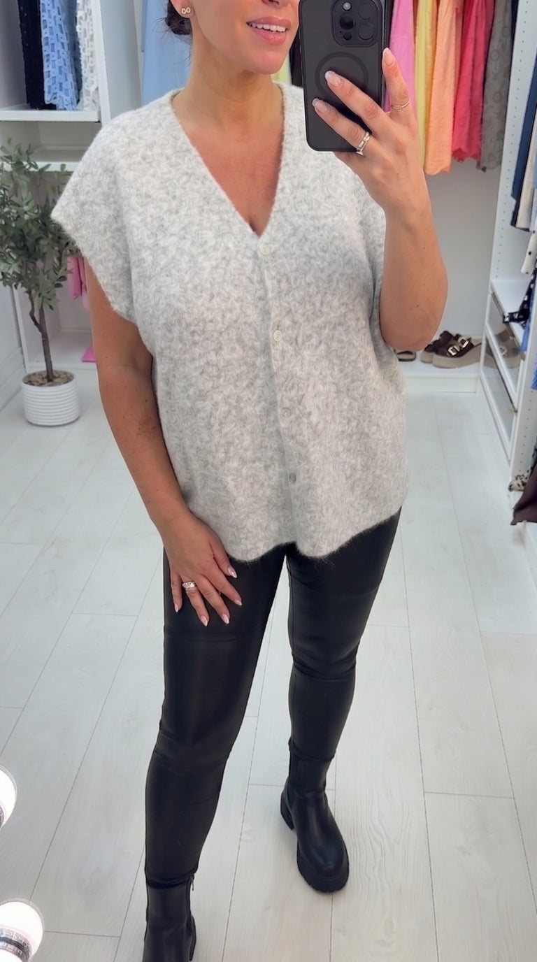 Sabella Plain Sleeveless Knitted Cardigan