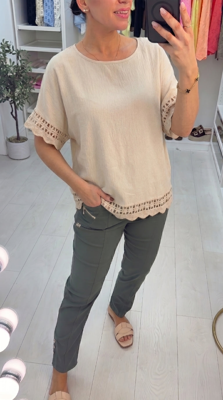Pennie Plain Detailed Hem Short Sleeve Top