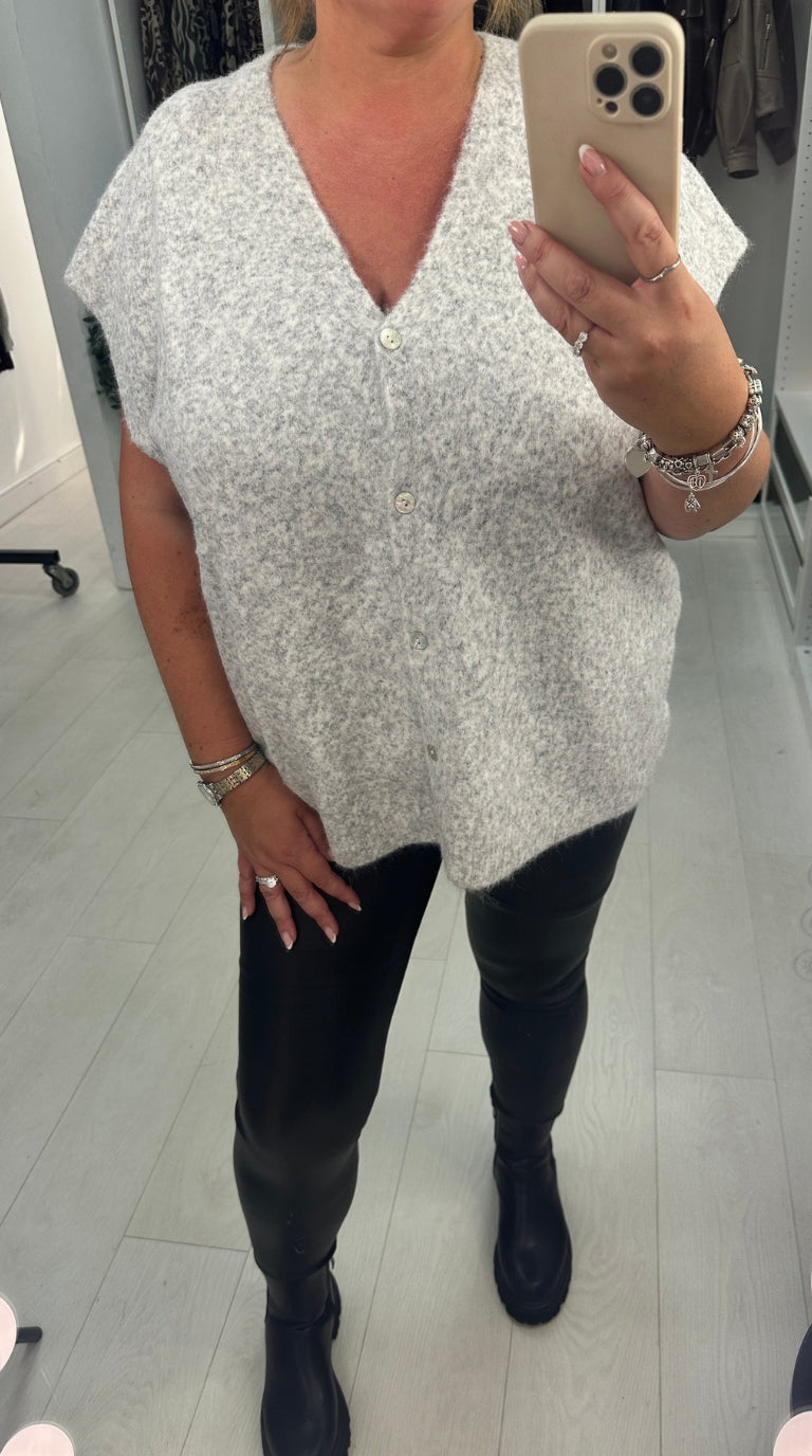 Sabella Plain Sleeveless Knitted Cardigan