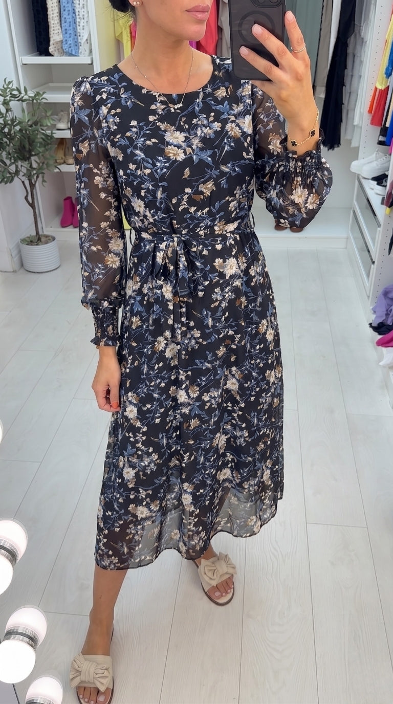 Travolta Sheer Sleeve Floral Print Maxi Dress