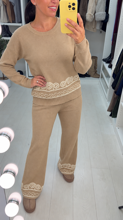 Malina Embroidered Hem Detail Loungewear Set